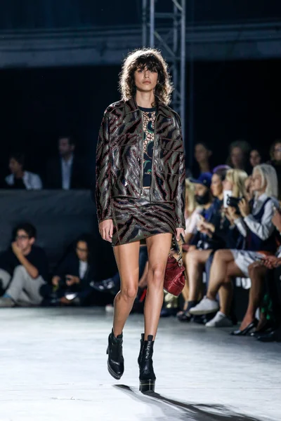 Look 22
